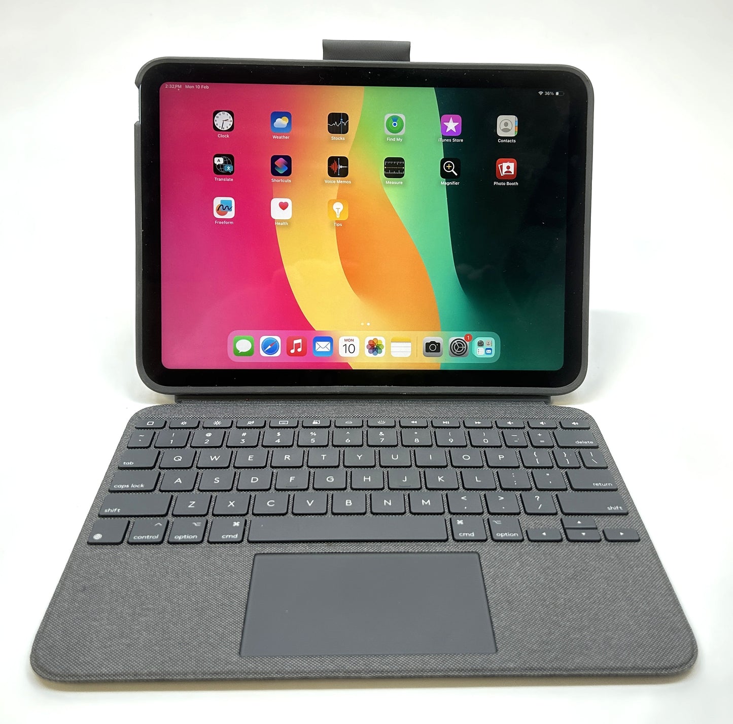 iPad 10th Gen 64gb With Logitech Case/Keyboard & Trackpad