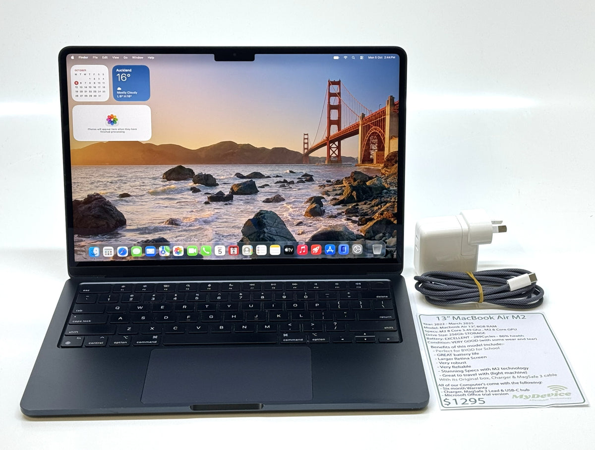 13" MacBook Air M2 2022
