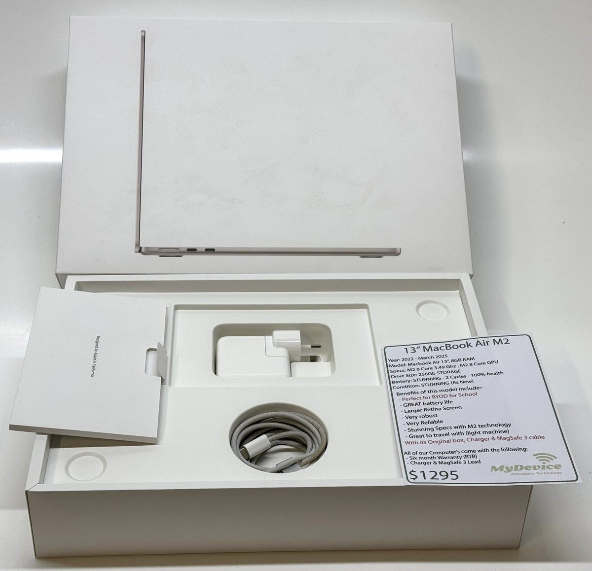 13" MacBook Air M2 2022