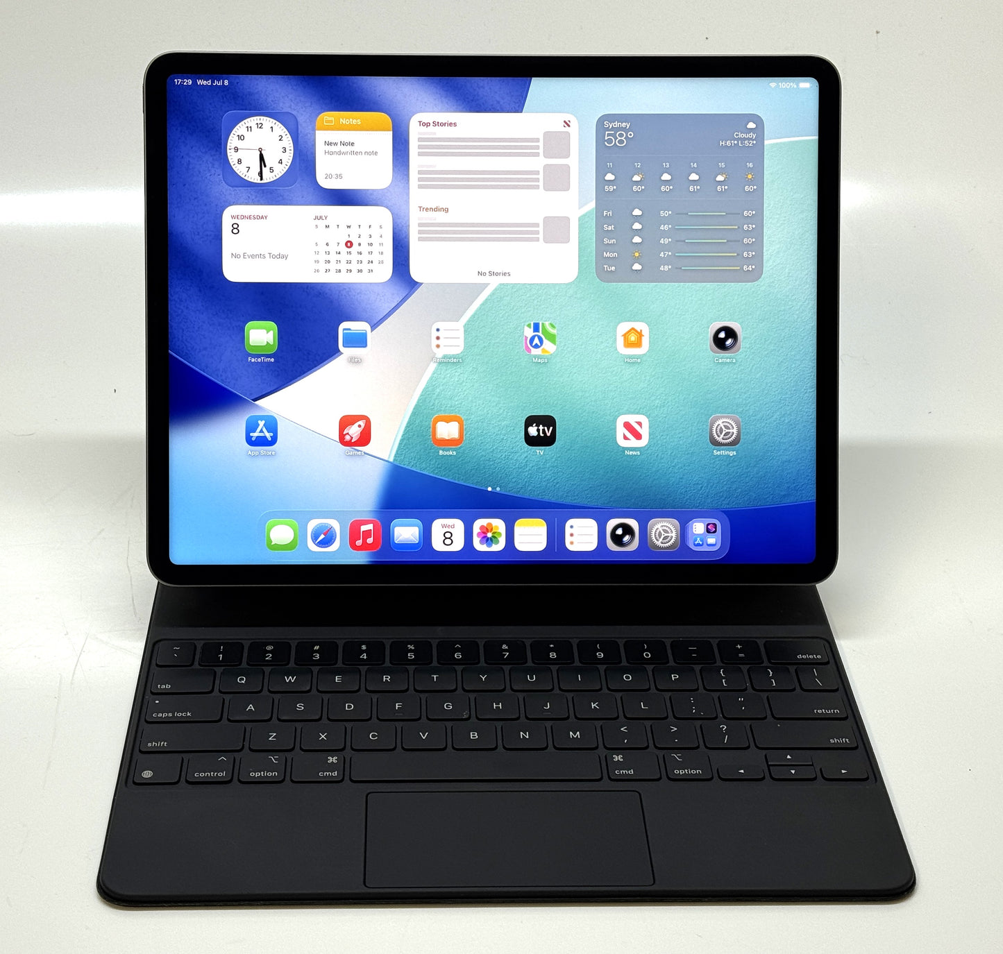 iPad Pro 6th Generation 12.9" (WIFI) with Apple Magic Keyboard for iPad PRO